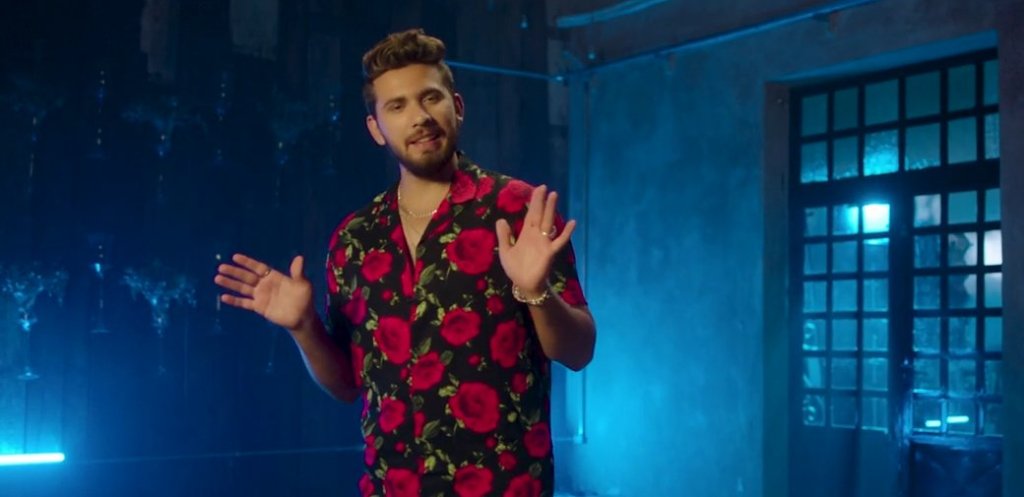 Sucesso e Estreia Nas&nbsp;Rádios