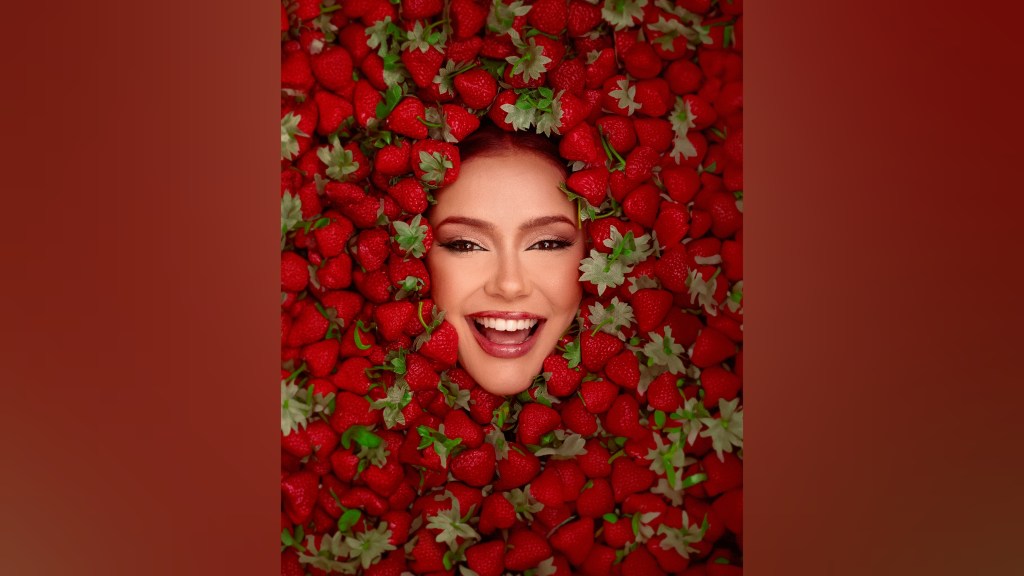 Mirela Janis – Primeira Marca