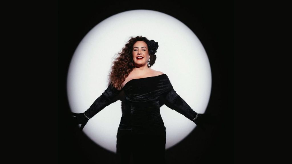 Gina Garcia Canta Gal&nbsp;Costa