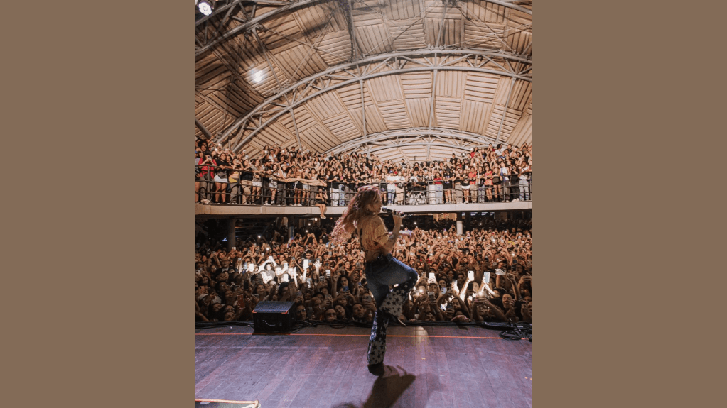 Carol Biazin No Circo Voador